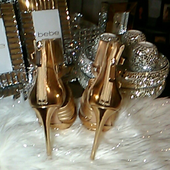 BCBG Maxazria Heels - Picture 4 of 5